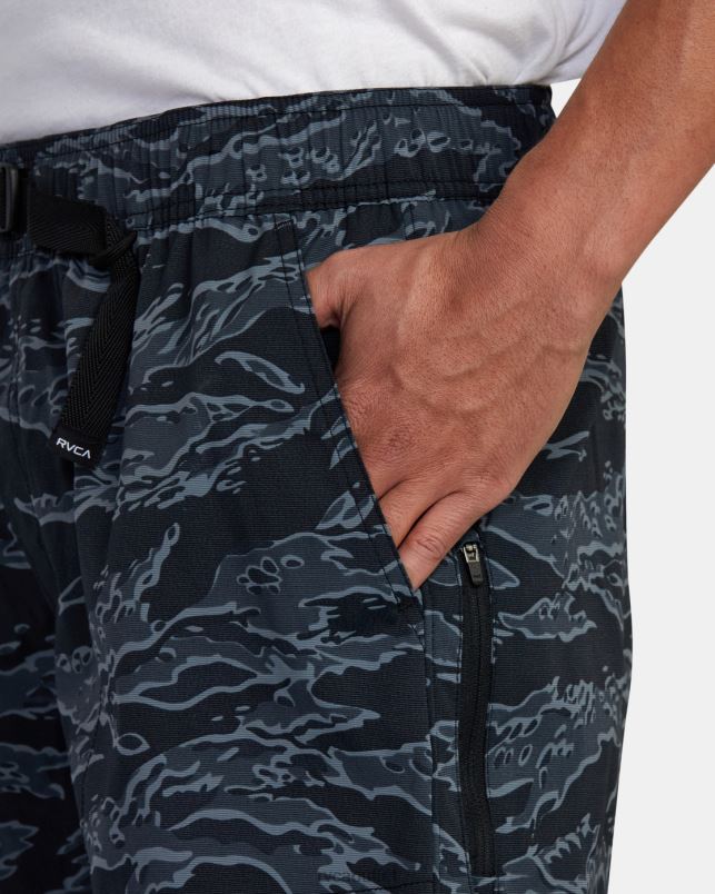 Clothing V84B312 black camo RVCA Men Civic Hybrid Boardshorts